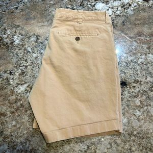 J Crew Khaki Short Size 33 - 7” Inseam